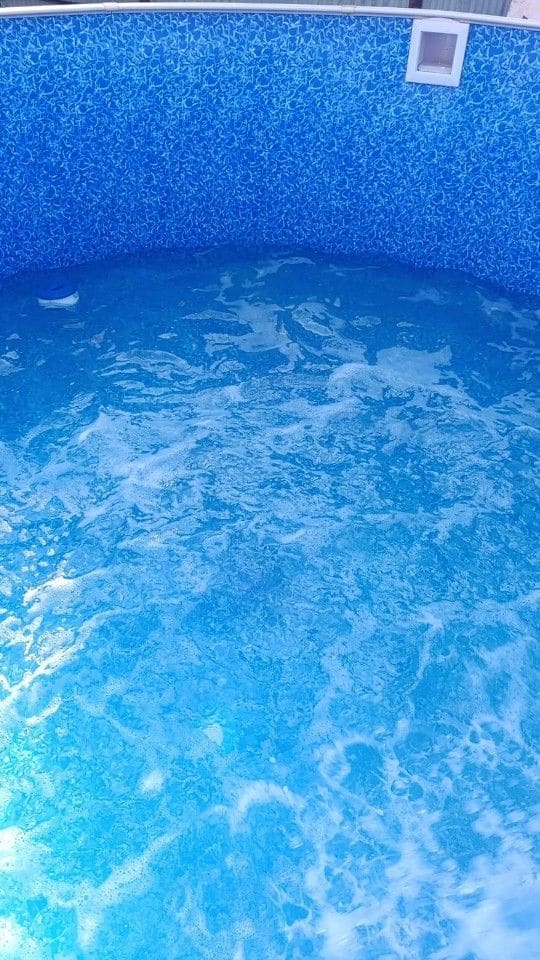 Чистая вода в бассейне после заправки водовозом ТрансАвто